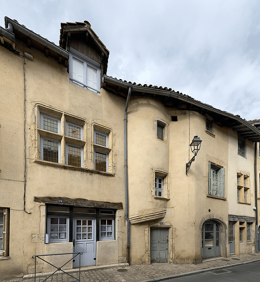 Maison de Cluny avec escalier en vis